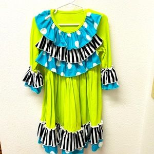 Super fun modest dress size 3T